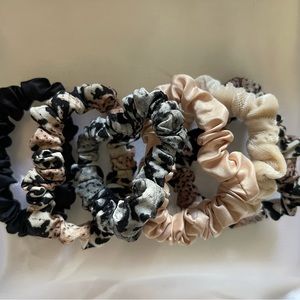 • SCRUNCHIE • Velvet & Leather •